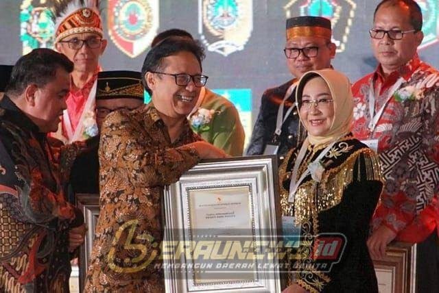 Komitmen Tuntaskan ODF, Sri Juniarsih Bawa Berau Raih Swasti Padapa Kedua Kalinya