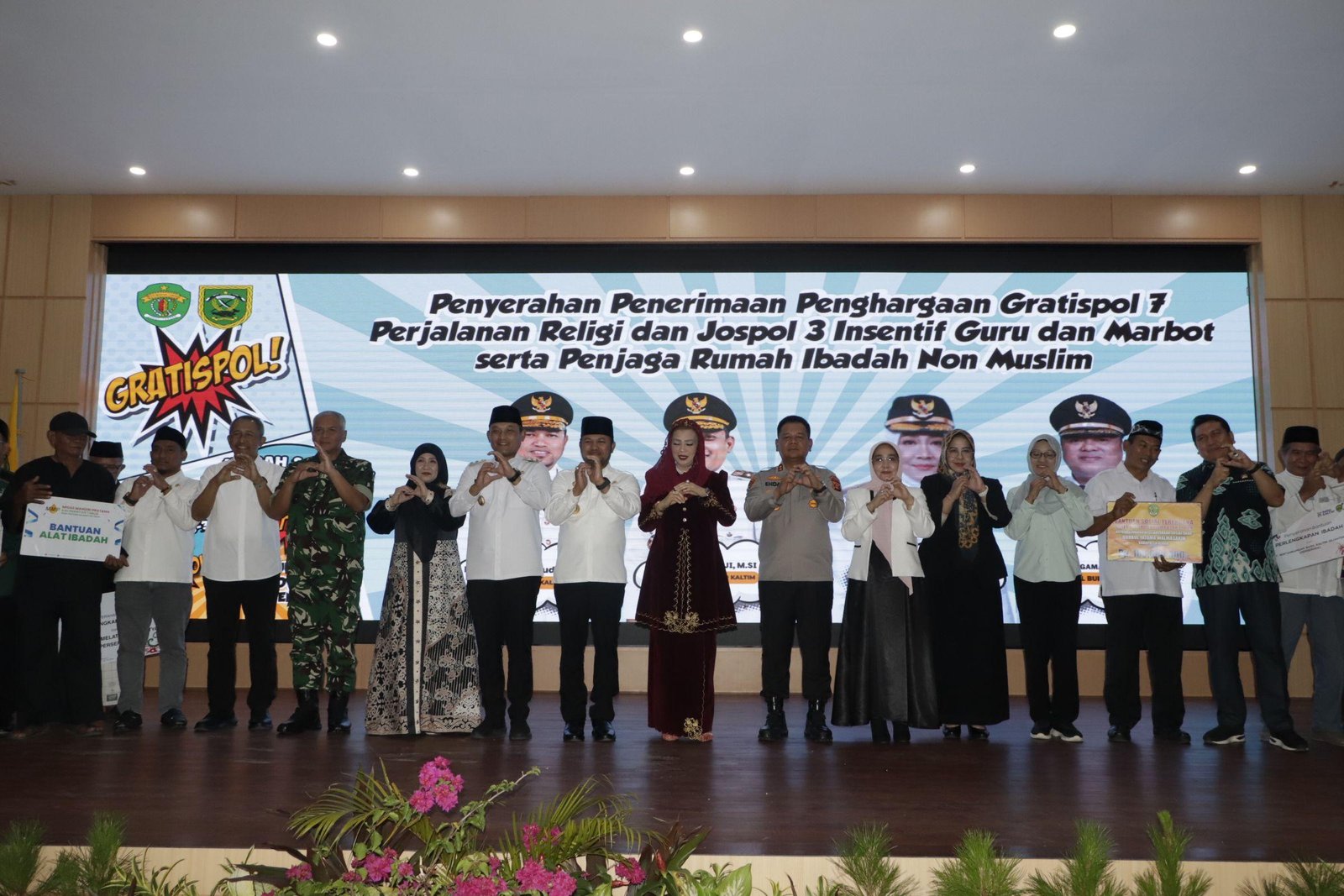 Warga Berau Dapat Sambungan Listrik Gratis, Ini Kata Bupati Sri Juniarsih