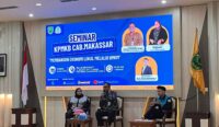 Buka Wawasan Usaha, KPMKB Makassar Latih Pelajar Berau Kenal Dunia UMKM