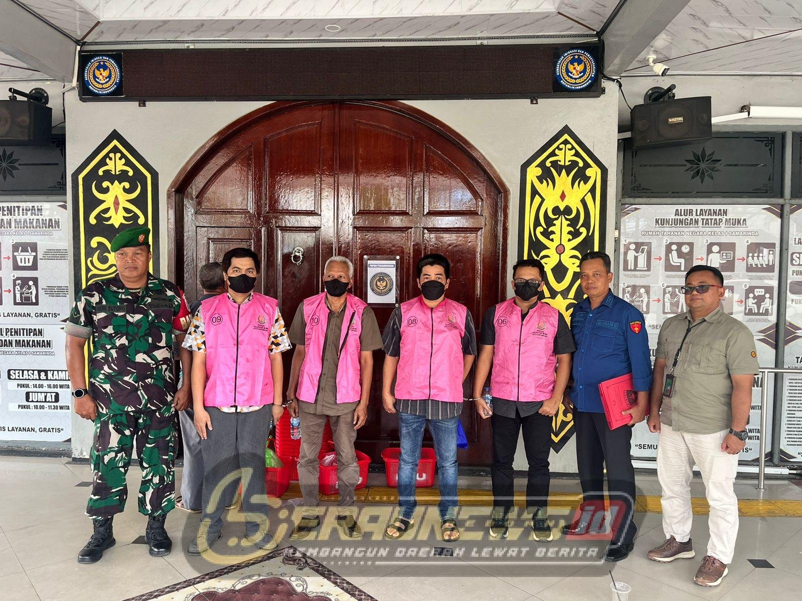 Kejari Kukar Tahan 4 Tersangka Dugaan Korupsi Pembangunan Factory Sharing pada Sentra UKM Sebesar Rp2 Miliar Lebih