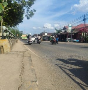 Pondasi Retak, Jembatan Bujangga Terancam: Dishub Berau Akui Tak Berwenang Pasang Portal