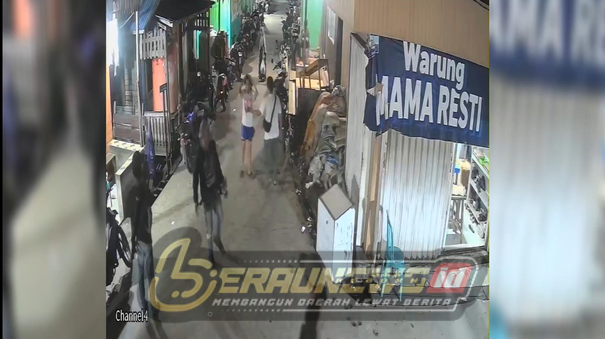 Terekam CCTV! Rebutan Parkir Berujung Penembakan, Pelaku Diamuk Massa