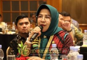Syarifatul Minta Kontraktor Baru Ambil Alih Tenaga Lokal