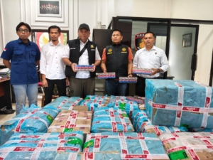 Patroli Polisi Bongkar Pengiriman Rokok Ilegal di Kerinci, 25 Dus Disita